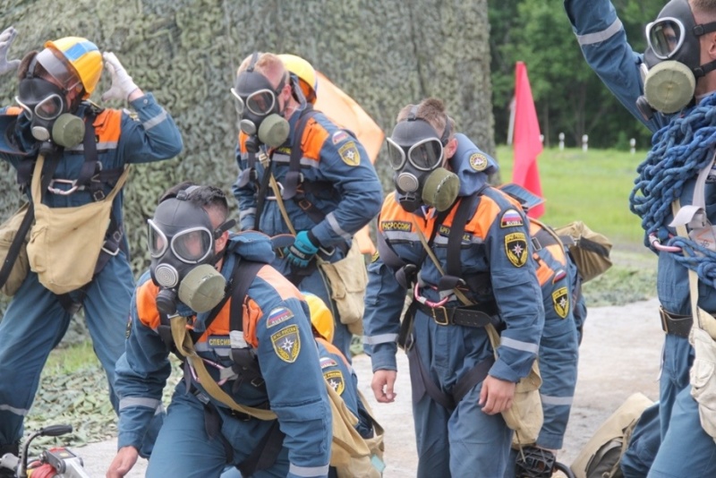 Команда Амурского спасательного центра МЧС России стала участником всеармейских игр «Аварийный район -2021»