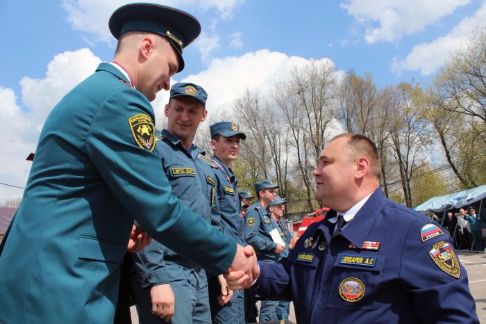 В Донецке прошли соревнования «Памяти Герою-спасателю», приуроченные ко Дню пожарной охраны